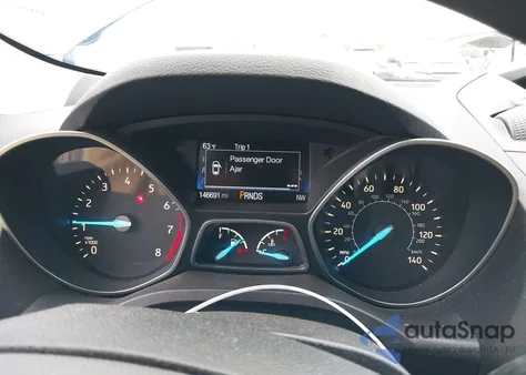 2017 Ford Escape S z USA, uszkodzony, nr VIN 1FMCU0F79HUB44586